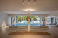 Swimming Pool Hotel Green Park Madama Spa & Wellness