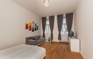 Kamar Tidur 6 Designer Prague City Apartments