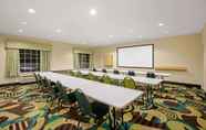 ห้องประชุม 3 La Quinta Inn & Suites by Wyndham Grand Forks