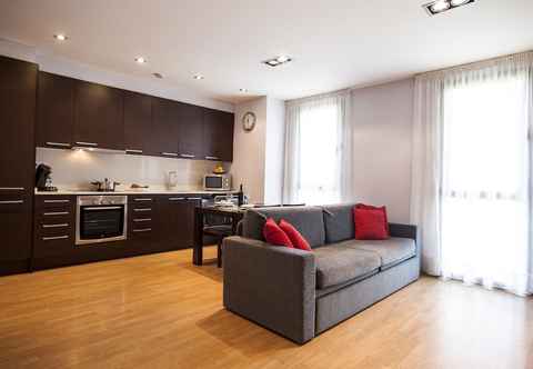 พื้นที่สาธารณะ Short Stay Group Camp Nou Serviced Apartments