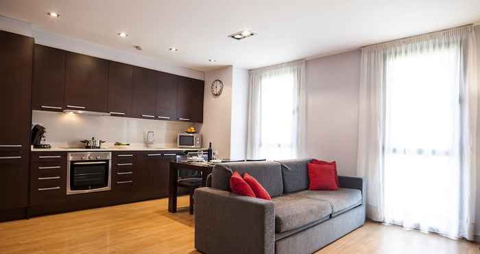 Common Space Short Stay Group Camp Nou Serviced Apartments