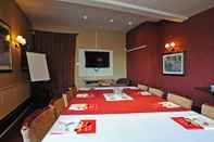 Ruangan Fungsional De Trafford Hotel by Greene King Inns