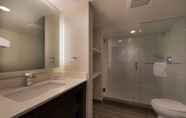 In-room Bathroom 2 Residence Inn Palo Alto Menlo Park