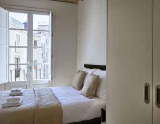 Bedroom 2 Short Stay Group Portaferrissa Serviced Apartments