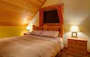 Bedroom 5 Mount 7 Lodges
