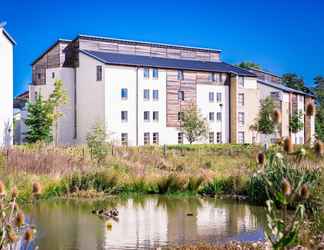 Exterior 2 David Russell Apartments Campus Accommodation