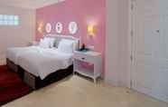ห้องนอน 5 Mayfair Palm Beach Resort