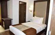 ห้องนอน 6 Hotel Clarks Collection Bhavnagar