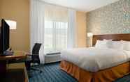 Bedroom 3 Fairfield Inn & Suites Bristol