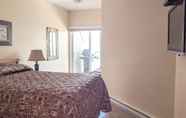 Bilik Tidur 6 Desert Surfside Waterfront Accommodations