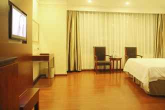 ห้องนอน 4 GreenTree Inn Guangzhou Baiyun Avenue Yongping Hotel