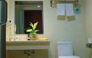 In-room Bathroom 7 GreenTree Inn Zhoushan Putuo Donggang Hotel