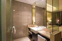 In-room Bathroom Metropolo Hefei Swan Lake Hotel