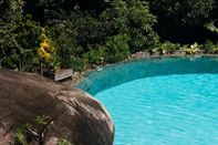 Swimming Pool Bliss Hotel