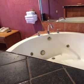 Pink Fountain Motor Inn 1, Hotel Iron Island Museum