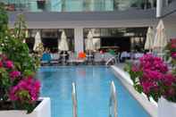 Swimming Pool Green Garden Suites Hotel