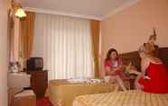 Bilik Tidur 3 Side Hera Hotels