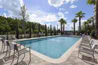 สระว่ายน้ำ Courtyard by Marriott Orlando South/Grande Lakes Area