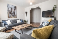 Common Space MTLVacationRentals - The MTL Zoo