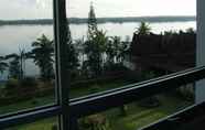 Atraksi di Area Sekitar 2 Straits View Hotel