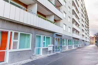 Exterior 4 ApartDirect Solna