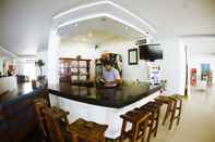 Bar, Cafe and Lounge Hikkaduwa Beach Hotel