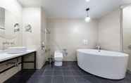 Toilet Kamar 2 Hotel France