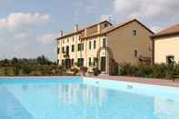 Swimming Pool Agriturismo Millefiori Corte delle Rose