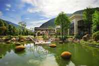 Swimming Pool Tai Yi Red Maple Resort