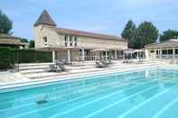 Swimming Pool Domaine résidentiel de Mazières