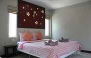 Bilik Tidur 4 Bee Orchid Pool Villa