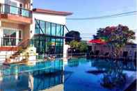 Kolam Renang Bee Orchid Pool Villa