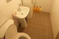 In-room Bathroom Iam Residence