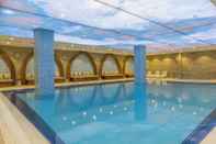 Swimming Pool Mary Palace Resort & Spa