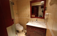 In-room Bathroom 5 Al Maha Residence RAK