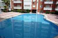 Swimming Pool Apartamentos Marblau Las Alondras