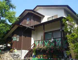 Exterior 2 Kusatsu Onsen Pension Mitomo