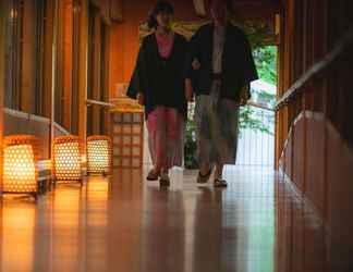 Lobby 2 Iwakuni Kokusai Kanko Hotel