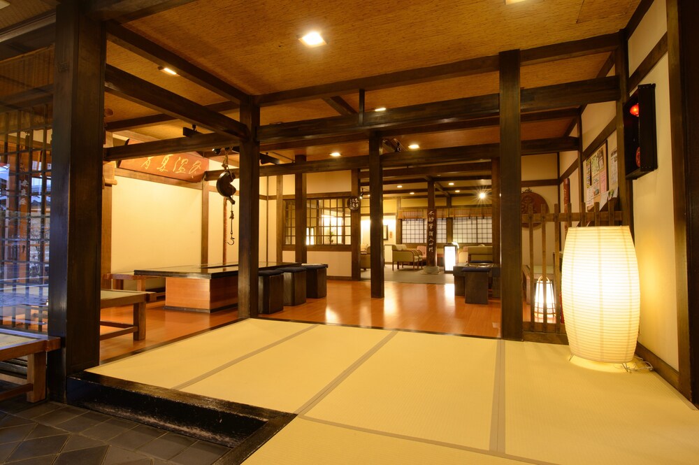 Lobby Kusatsu Onsen Naraya