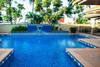 Kolam Renang Mackay Resort Motel