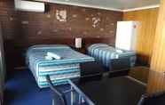 Kamar Tidur 7 Rivergum Motel