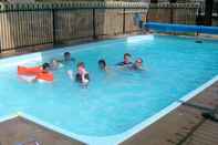 Swimming Pool Rivergum Motel