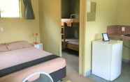 Kamar Tidur 3 Opal Hot Springs & Holiday Park