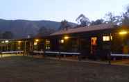 Luar Bangunan 5 Christmas Creek Cafe & Cabins