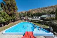 Swimming Pool Mt Aspiring Holiday Park