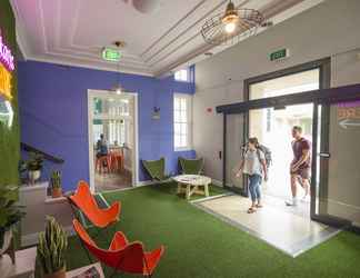 Lobi 2 Perth City YHA - Hostel