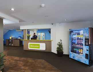 Lobby 2 Ibis Budget Perth Airport