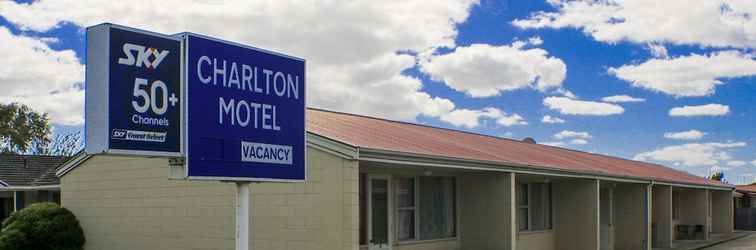 Exterior Charlton Motel