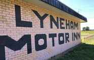 Bên ngoài 7 Canberra Lyneham Motor Inn