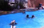 Swimming Pool 2 Moore Park Beach Motel